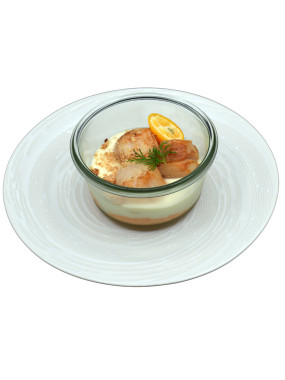 Noix de Saint-Jacques, pulpe de patates douces jus miel-orange et crumble 
