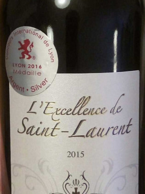 Vin rouge AOC Saint Chinian